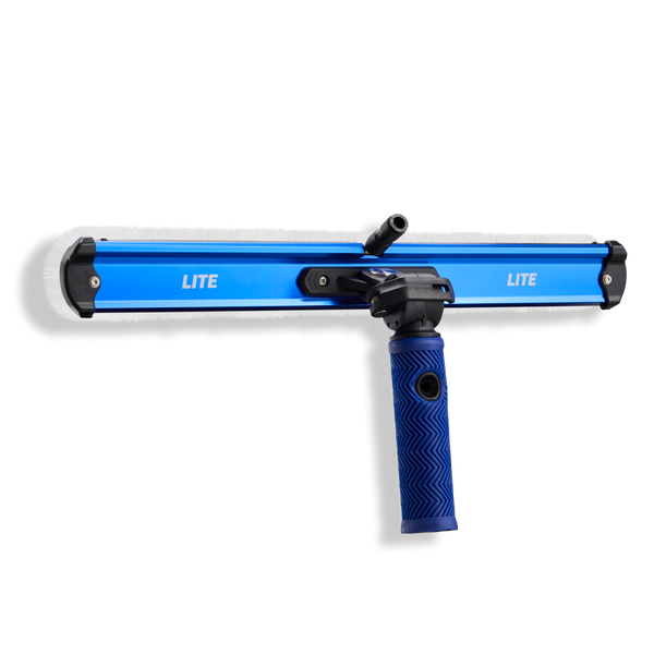 18" lightweight pivoting water fed brush with 100% nylon bristles for agile, all-day glass cleaning.