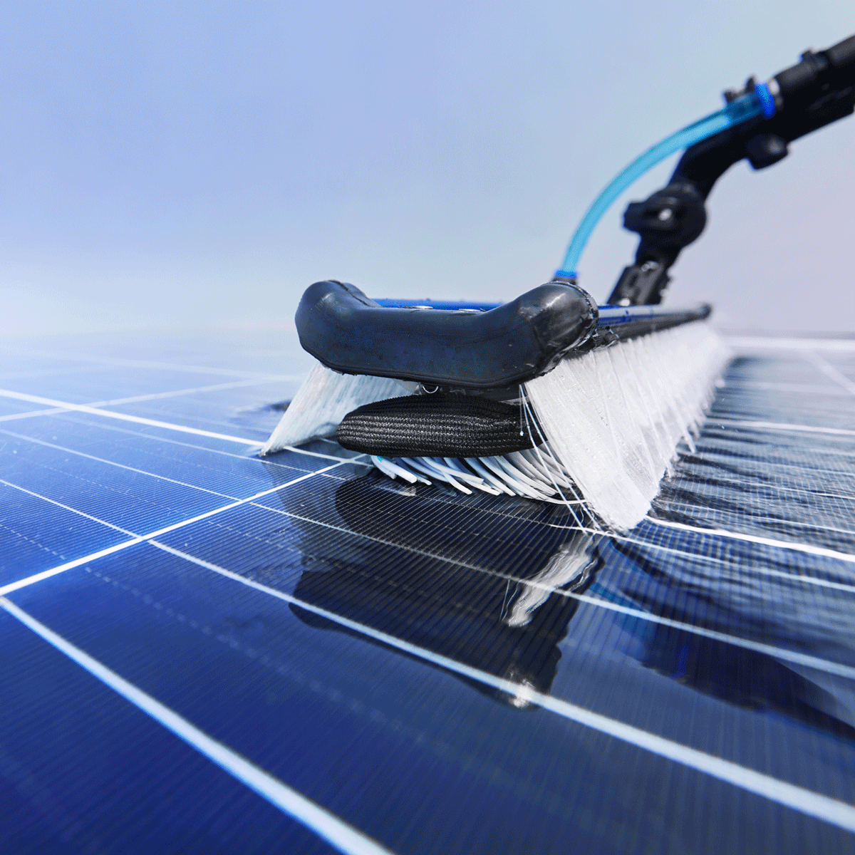 
                  
                    Clean Solar Panels with SOLAR ROCKER
                  
                