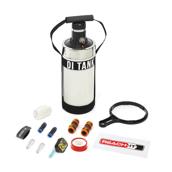 REACH-iT 1/4 CUFT DI Tank; compact mixed-bed deionization vessel for producing spot-free pure water on window cleaning sites